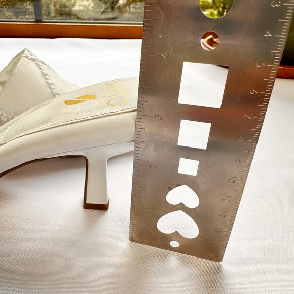 Franco Sarto Betty  8.5 Cream Slip On Shoes Square Sandals Mid Pump Heel - Picture 3 of 7